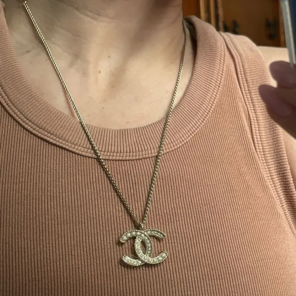 CHANEL CC Gold Pearl Pendant Necklace, Authentic - Picture 11 of 13